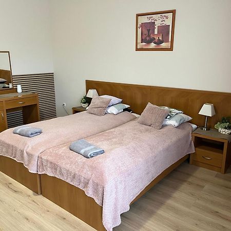 Brookforest Apartman Hajduszoboszlo Exterior photo
