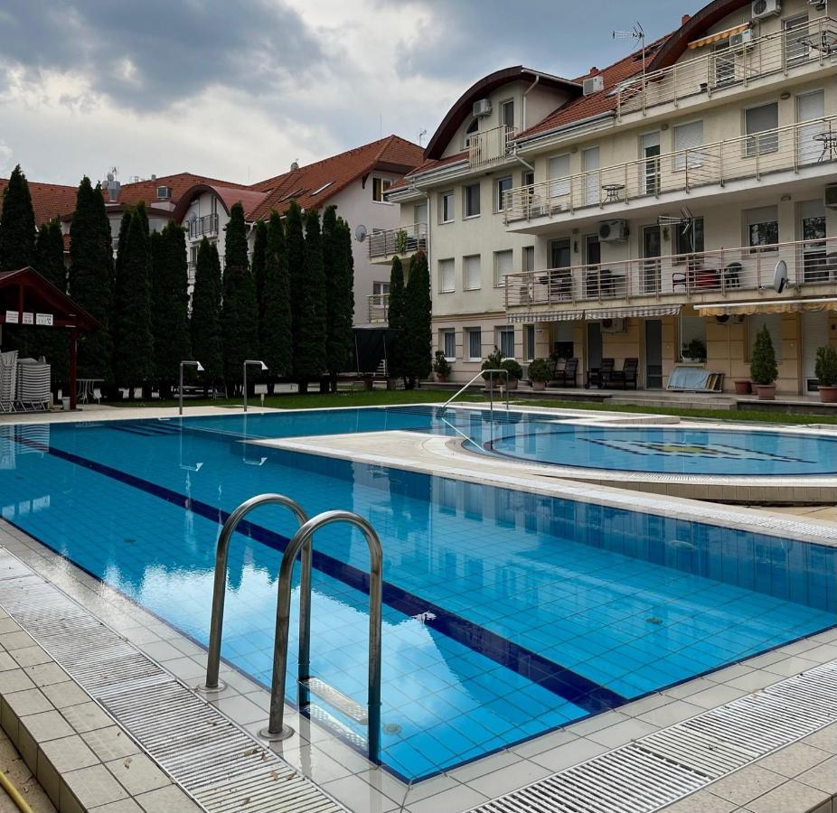 Brookforest Apartman Hajduszoboszlo Exterior photo