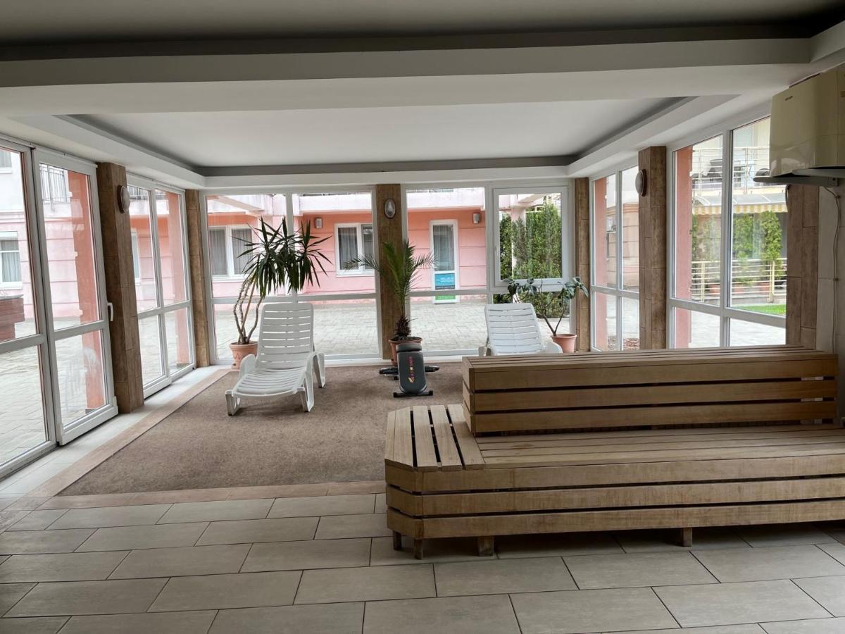 Brookforest Apartman Hajduszoboszlo Exterior photo