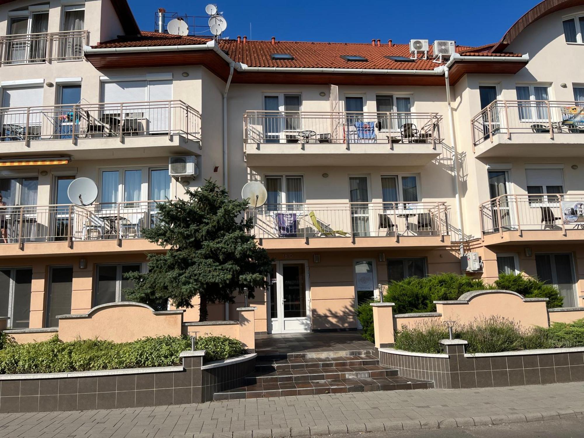 Brookforest Apartman Hajduszoboszlo Exterior photo
