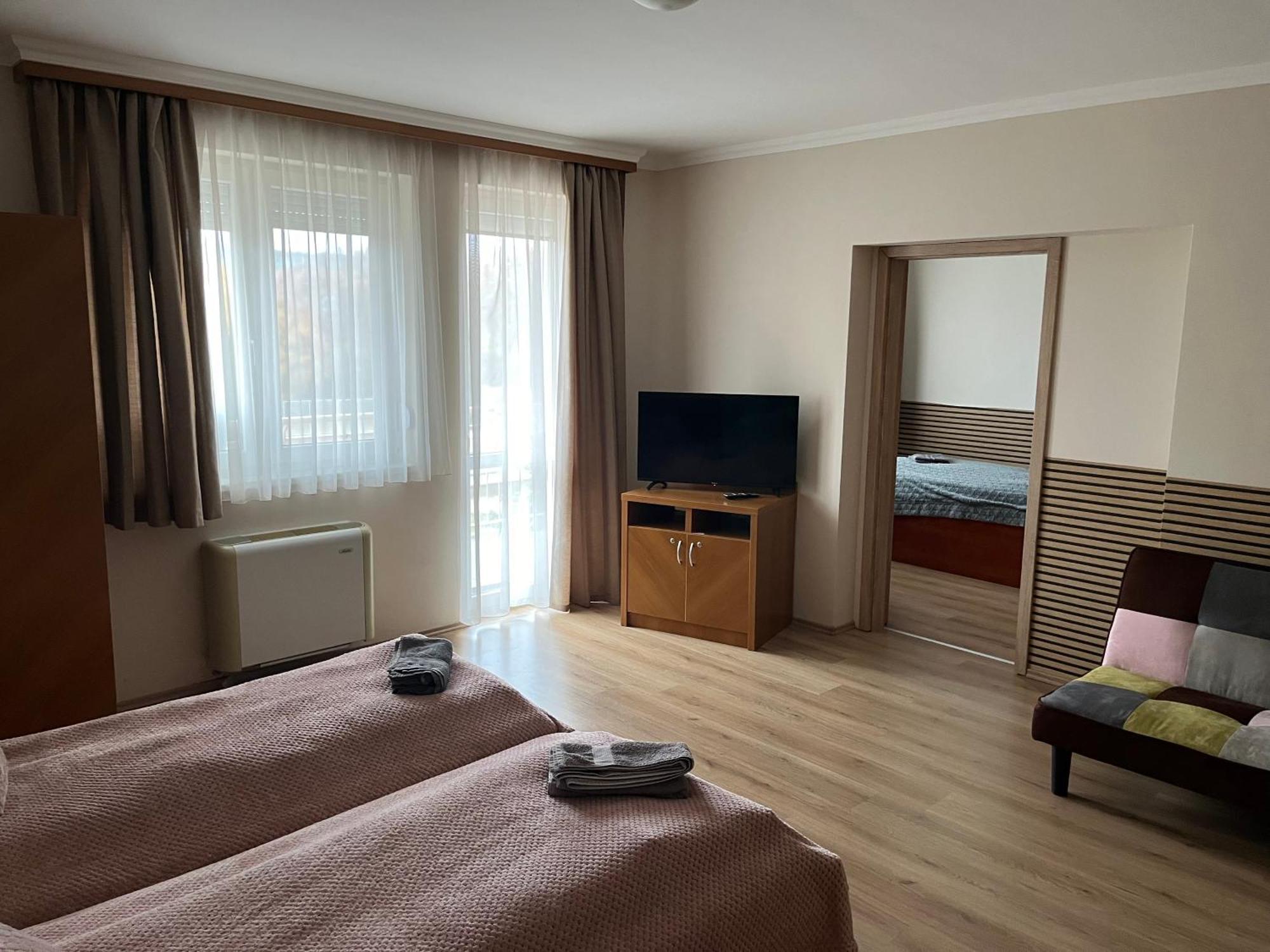 Brookforest Apartman Hajduszoboszlo Exterior photo