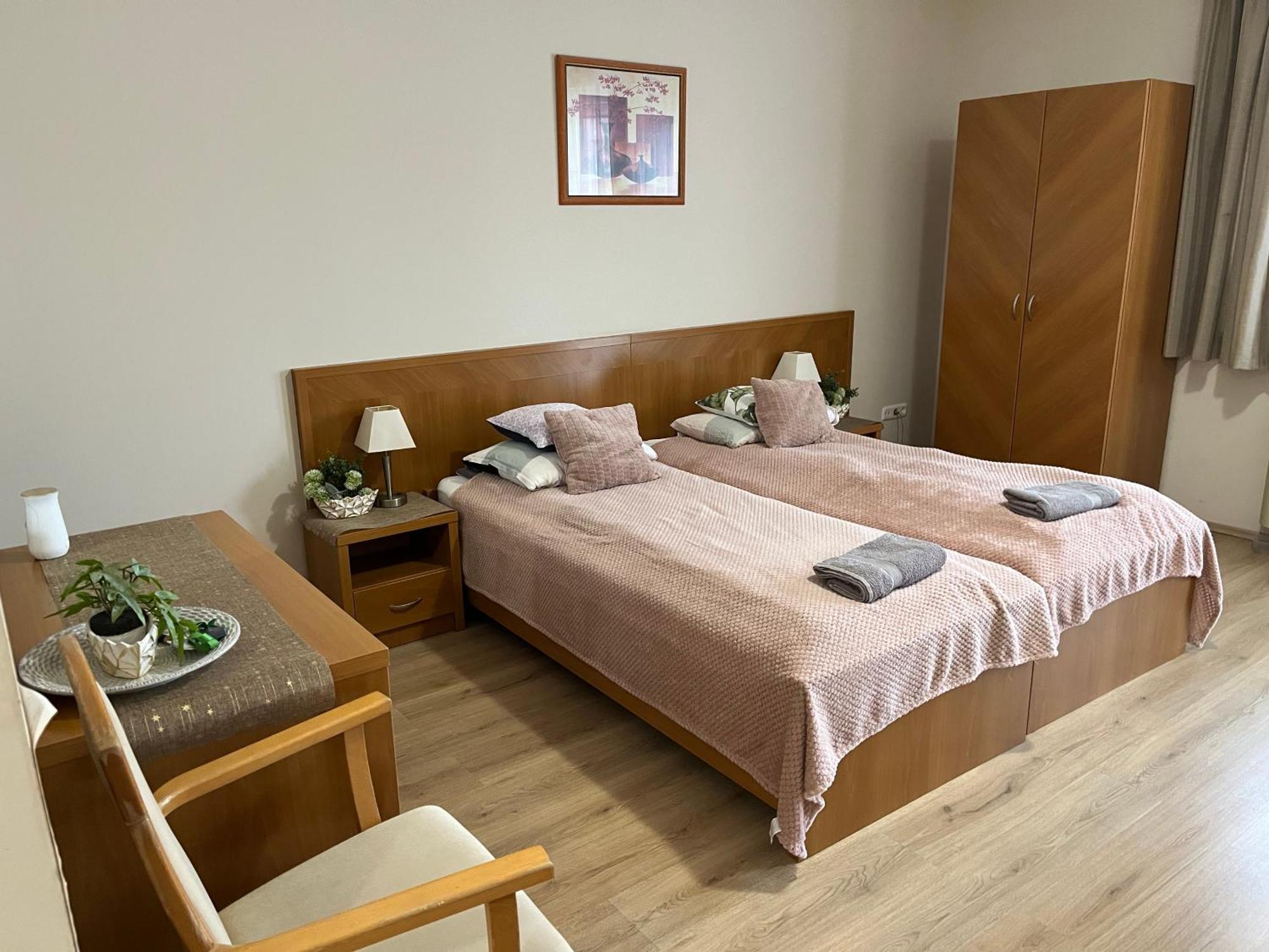 Brookforest Apartman Hajduszoboszlo Exterior photo